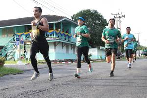 BIB: 460
                            <button type="button" onclick="openModal(5231930)" class="btn btn-primary btn-sm float-right btn-popup" data-toggle="modal" data-target=".modal-high-quality">
                        <i class="fas fa-shopping-cart"></i> Add to Cart
                    </button>
                                            <button type="button" onclick="isThisMe(5231930, true)" class="btn btn-success btn-sm float-right btn-popup btn-isme hidden" data-toggle="tooltip" data-placement="bottom" title="นี่คือรูปของคุณใช่ไหม คลิกที่นี่เพื่อเอาเข้าอัลบั้ม">
                        <i class="fas fa-plus"></i> Add to album
                    </button>
                    <button type="button" onclick="isThisMe(5231930, false)" class="btn btn-warning btn-sm float-right btn-popup btn-isnotme hidden">
                        <i class="fas fa-ban"></i> Remove from album
                    </button>