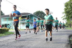 BIB: 165
                            <button type="button" onclick="openModal(5232959)" class="btn btn-primary btn-sm float-right btn-popup" data-toggle="modal" data-target=".modal-high-quality">
                        <i class="fas fa-shopping-cart"></i> Add to Cart
                    </button>
                                            <button type="button" onclick="isThisMe(5232959, true)" class="btn btn-success btn-sm float-right btn-popup btn-isme hidden" data-toggle="tooltip" data-placement="bottom" title="นี่คือรูปของคุณใช่ไหม คลิกที่นี่เพื่อเอาเข้าอัลบั้ม">
                        <i class="fas fa-plus"></i> Add to album
                    </button>
                    <button type="button" onclick="isThisMe(5232959, false)" class="btn btn-warning btn-sm float-right btn-popup btn-isnotme hidden">
                        <i class="fas fa-ban"></i> Remove from album
                    </button>