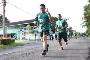 BIB: 611
                            <button type="button" onclick="openModal(5232243)" class="btn btn-primary btn-sm float-right btn-popup" data-toggle="modal" data-target=".modal-high-quality">
                        <i class="fas fa-shopping-cart"></i> Add to Cart
                    </button>
                                            <button type="button" onclick="isThisMe(5232243, true)" class="btn btn-success btn-sm float-right btn-popup btn-isme hidden" data-toggle="tooltip" data-placement="bottom" title="นี่คือรูปของคุณใช่ไหม คลิกที่นี่เพื่อเอาเข้าอัลบั้ม">
                        <i class="fas fa-plus"></i> Add to album
                    </button>
                    <button type="button" onclick="isThisMe(5232243, false)" class="btn btn-warning btn-sm float-right btn-popup btn-isnotme hidden">
                        <i class="fas fa-ban"></i> Remove from album
                    </button>