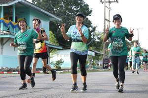 BIB: 0431, 020
                            <button type="button" onclick="openModal(5232453)" class="btn btn-primary btn-sm float-right btn-popup" data-toggle="modal" data-target=".modal-high-quality">
                        <i class="fas fa-shopping-cart"></i> Add to Cart
                    </button>
                                            <button type="button" onclick="isThisMe(5232453, true)" class="btn btn-success btn-sm float-right btn-popup btn-isme hidden" data-toggle="tooltip" data-placement="bottom" title="นี่คือรูปของคุณใช่ไหม คลิกที่นี่เพื่อเอาเข้าอัลบั้ม">
                        <i class="fas fa-plus"></i> Add to album
                    </button>
                    <button type="button" onclick="isThisMe(5232453, false)" class="btn btn-warning btn-sm float-right btn-popup btn-isnotme hidden">
                        <i class="fas fa-ban"></i> Remove from album
                    </button>