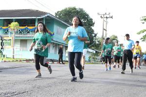 BIB: 625
                            <button type="button" onclick="openModal(5233090)" class="btn btn-primary btn-sm float-right btn-popup" data-toggle="modal" data-target=".modal-high-quality">
                        <i class="fas fa-shopping-cart"></i> Add to Cart
                    </button>
                                            <button type="button" onclick="isThisMe(5233090, true)" class="btn btn-success btn-sm float-right btn-popup btn-isme hidden" data-toggle="tooltip" data-placement="bottom" title="นี่คือรูปของคุณใช่ไหม คลิกที่นี่เพื่อเอาเข้าอัลบั้ม">
                        <i class="fas fa-plus"></i> Add to album
                    </button>
                    <button type="button" onclick="isThisMe(5233090, false)" class="btn btn-warning btn-sm float-right btn-popup btn-isnotme hidden">
                        <i class="fas fa-ban"></i> Remove from album
                    </button>