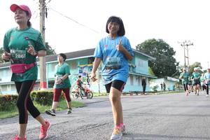 BIB: 286, 066
                            <button type="button" onclick="openModal(5233128)" class="btn btn-primary btn-sm float-right btn-popup" data-toggle="modal" data-target=".modal-high-quality">
                        <i class="fas fa-shopping-cart"></i> Add to Cart
                    </button>
                                            <button type="button" onclick="isThisMe(5233128, true)" class="btn btn-success btn-sm float-right btn-popup btn-isme hidden" data-toggle="tooltip" data-placement="bottom" title="นี่คือรูปของคุณใช่ไหม คลิกที่นี่เพื่อเอาเข้าอัลบั้ม">
                        <i class="fas fa-plus"></i> Add to album
                    </button>
                    <button type="button" onclick="isThisMe(5233128, false)" class="btn btn-warning btn-sm float-right btn-popup btn-isnotme hidden">
                        <i class="fas fa-ban"></i> Remove from album
                    </button>