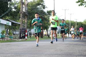 BIB: 740, 013
                            <button type="button" onclick="openModal(5231904)" class="btn btn-primary btn-sm float-right btn-popup" data-toggle="modal" data-target=".modal-high-quality">
                        <i class="fas fa-shopping-cart"></i> Add to Cart
                    </button>
                                            <button type="button" onclick="isThisMe(5231904, true)" class="btn btn-success btn-sm float-right btn-popup btn-isme hidden" data-toggle="tooltip" data-placement="bottom" title="นี่คือรูปของคุณใช่ไหม คลิกที่นี่เพื่อเอาเข้าอัลบั้ม">
                        <i class="fas fa-plus"></i> Add to album
                    </button>
                    <button type="button" onclick="isThisMe(5231904, false)" class="btn btn-warning btn-sm float-right btn-popup btn-isnotme hidden">
                        <i class="fas fa-ban"></i> Remove from album
                    </button>