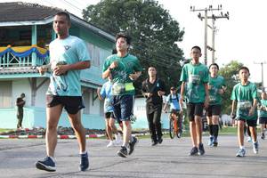 BIB: 010, 2631
                            <button type="button" onclick="openModal(5232369)" class="btn btn-primary btn-sm float-right btn-popup" data-toggle="modal" data-target=".modal-high-quality">
                        <i class="fas fa-shopping-cart"></i> Add to Cart
                    </button>
                                            <button type="button" onclick="isThisMe(5232369, true)" class="btn btn-success btn-sm float-right btn-popup btn-isme hidden" data-toggle="tooltip" data-placement="bottom" title="นี่คือรูปของคุณใช่ไหม คลิกที่นี่เพื่อเอาเข้าอัลบั้ม">
                        <i class="fas fa-plus"></i> Add to album
                    </button>
                    <button type="button" onclick="isThisMe(5232369, false)" class="btn btn-warning btn-sm float-right btn-popup btn-isnotme hidden">
                        <i class="fas fa-ban"></i> Remove from album
                    </button>