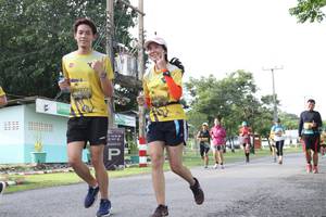 BIB: 0377, 955
                            <button type="button" onclick="openModal(5234357)" class="btn btn-primary btn-sm float-right btn-popup" data-toggle="modal" data-target=".modal-high-quality">
                        <i class="fas fa-shopping-cart"></i> Add to Cart
                    </button>
                                            <button type="button" onclick="isThisMe(5234357, true)" class="btn btn-success btn-sm float-right btn-popup btn-isme hidden" data-toggle="tooltip" data-placement="bottom" title="นี่คือรูปของคุณใช่ไหม คลิกที่นี่เพื่อเอาเข้าอัลบั้ม">
                        <i class="fas fa-plus"></i> Add to album
                    </button>
                    <button type="button" onclick="isThisMe(5234357, false)" class="btn btn-warning btn-sm float-right btn-popup btn-isnotme hidden">
                        <i class="fas fa-ban"></i> Remove from album
                    </button>