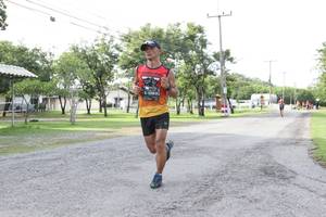 BIB: 1083
                            <button type="button" onclick="openModal(5237586)" class="btn btn-primary btn-sm float-right btn-popup" data-toggle="modal" data-target=".modal-high-quality">
                        <i class="fas fa-shopping-cart"></i> Add to Cart
                    </button>
                                            <button type="button" onclick="isThisMe(5237586, true)" class="btn btn-success btn-sm float-right btn-popup btn-isme hidden" data-toggle="tooltip" data-placement="bottom" title="นี่คือรูปของคุณใช่ไหม คลิกที่นี่เพื่อเอาเข้าอัลบั้ม">
                        <i class="fas fa-plus"></i> Add to album
                    </button>
                    <button type="button" onclick="isThisMe(5237586, false)" class="btn btn-warning btn-sm float-right btn-popup btn-isnotme hidden">
                        <i class="fas fa-ban"></i> Remove from album
                    </button>