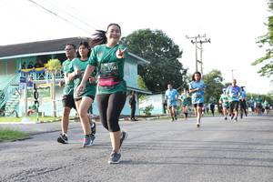 BIB: 174
                            <button type="button" onclick="openModal(5232602)" class="btn btn-primary btn-sm float-right btn-popup" data-toggle="modal" data-target=".modal-high-quality">
                        <i class="fas fa-shopping-cart"></i> Add to Cart
                    </button>
                                            <button type="button" onclick="isThisMe(5232602, true)" class="btn btn-success btn-sm float-right btn-popup btn-isme hidden" data-toggle="tooltip" data-placement="bottom" title="นี่คือรูปของคุณใช่ไหม คลิกที่นี่เพื่อเอาเข้าอัลบั้ม">
                        <i class="fas fa-plus"></i> Add to album
                    </button>
                    <button type="button" onclick="isThisMe(5232602, false)" class="btn btn-warning btn-sm float-right btn-popup btn-isnotme hidden">
                        <i class="fas fa-ban"></i> Remove from album
                    </button>