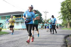 BIB: 
                            <button type="button" onclick="openModal(5233019)" class="btn btn-primary btn-sm float-right btn-popup" data-toggle="modal" data-target=".modal-high-quality">
                        <i class="fas fa-shopping-cart"></i> Add to Cart
                    </button>
                                            <button type="button" onclick="isThisMe(5233019, true)" class="btn btn-success btn-sm float-right btn-popup btn-isme hidden" data-toggle="tooltip" data-placement="bottom" title="นี่คือรูปของคุณใช่ไหม คลิกที่นี่เพื่อเอาเข้าอัลบั้ม">
                        <i class="fas fa-plus"></i> Add to album
                    </button>
                    <button type="button" onclick="isThisMe(5233019, false)" class="btn btn-warning btn-sm float-right btn-popup btn-isnotme hidden">
                        <i class="fas fa-ban"></i> Remove from album
                    </button>