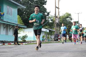 BIB: 201
                            <button type="button" onclick="openModal(5232043)" class="btn btn-primary btn-sm float-right btn-popup" data-toggle="modal" data-target=".modal-high-quality">
                        <i class="fas fa-shopping-cart"></i> Add to Cart
                    </button>
                                            <button type="button" onclick="isThisMe(5232043, true)" class="btn btn-success btn-sm float-right btn-popup btn-isme hidden" data-toggle="tooltip" data-placement="bottom" title="นี่คือรูปของคุณใช่ไหม คลิกที่นี่เพื่อเอาเข้าอัลบั้ม">
                        <i class="fas fa-plus"></i> Add to album
                    </button>
                    <button type="button" onclick="isThisMe(5232043, false)" class="btn btn-warning btn-sm float-right btn-popup btn-isnotme hidden">
                        <i class="fas fa-ban"></i> Remove from album
                    </button>