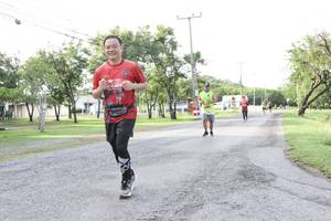 BIB: 0405
                            <button type="button" onclick="openModal(5236386)" class="btn btn-primary btn-sm float-right btn-popup" data-toggle="modal" data-target=".modal-high-quality">
                        <i class="fas fa-shopping-cart"></i> Add to Cart
                    </button>
                                            <button type="button" onclick="isThisMe(5236386, true)" class="btn btn-success btn-sm float-right btn-popup btn-isme hidden" data-toggle="tooltip" data-placement="bottom" title="นี่คือรูปของคุณใช่ไหม คลิกที่นี่เพื่อเอาเข้าอัลบั้ม">
                        <i class="fas fa-plus"></i> Add to album
                    </button>
                    <button type="button" onclick="isThisMe(5236386, false)" class="btn btn-warning btn-sm float-right btn-popup btn-isnotme hidden">
                        <i class="fas fa-ban"></i> Remove from album
                    </button>