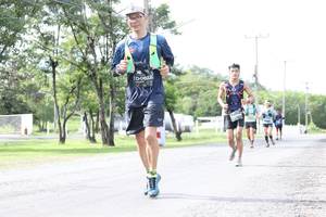 BIB: 0822
                            <button type="button" onclick="openModal(5238977)" class="btn btn-primary btn-sm float-right btn-popup" data-toggle="modal" data-target=".modal-high-quality">
                        <i class="fas fa-shopping-cart"></i> Add to Cart
                    </button>
                                            <button type="button" onclick="isThisMe(5238977, true)" class="btn btn-success btn-sm float-right btn-popup btn-isme hidden" data-toggle="tooltip" data-placement="bottom" title="นี่คือรูปของคุณใช่ไหม คลิกที่นี่เพื่อเอาเข้าอัลบั้ม">
                        <i class="fas fa-plus"></i> Add to album
                    </button>
                    <button type="button" onclick="isThisMe(5238977, false)" class="btn btn-warning btn-sm float-right btn-popup btn-isnotme hidden">
                        <i class="fas fa-ban"></i> Remove from album
                    </button>