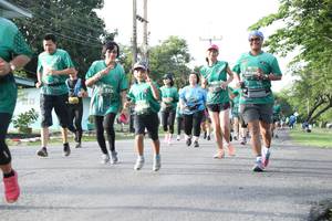 BIB: 513
                            <button type="button" onclick="openModal(5233244)" class="btn btn-primary btn-sm float-right btn-popup" data-toggle="modal" data-target=".modal-high-quality">
                        <i class="fas fa-shopping-cart"></i> Add to Cart
                    </button>
                                            <button type="button" onclick="isThisMe(5233244, true)" class="btn btn-success btn-sm float-right btn-popup btn-isme hidden" data-toggle="tooltip" data-placement="bottom" title="นี่คือรูปของคุณใช่ไหม คลิกที่นี่เพื่อเอาเข้าอัลบั้ม">
                        <i class="fas fa-plus"></i> Add to album
                    </button>
                    <button type="button" onclick="isThisMe(5233244, false)" class="btn btn-warning btn-sm float-right btn-popup btn-isnotme hidden">
                        <i class="fas fa-ban"></i> Remove from album
                    </button>