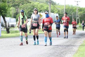 BIB: 173, 033, 0320
                            <button type="button" onclick="openModal(5237733)" class="btn btn-primary btn-sm float-right btn-popup" data-toggle="modal" data-target=".modal-high-quality">
                        <i class="fas fa-shopping-cart"></i> Add to Cart
                    </button>
                                            <button type="button" onclick="isThisMe(5237733, true)" class="btn btn-success btn-sm float-right btn-popup btn-isme hidden" data-toggle="tooltip" data-placement="bottom" title="นี่คือรูปของคุณใช่ไหม คลิกที่นี่เพื่อเอาเข้าอัลบั้ม">
                        <i class="fas fa-plus"></i> Add to album
                    </button>
                    <button type="button" onclick="isThisMe(5237733, false)" class="btn btn-warning btn-sm float-right btn-popup btn-isnotme hidden">
                        <i class="fas fa-ban"></i> Remove from album
                    </button>