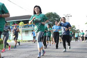 BIB: 140, 7631
                            <button type="button" onclick="openModal(5232837)" class="btn btn-primary btn-sm float-right btn-popup" data-toggle="modal" data-target=".modal-high-quality">
                        <i class="fas fa-shopping-cart"></i> Add to Cart
                    </button>
                                            <button type="button" onclick="isThisMe(5232837, true)" class="btn btn-success btn-sm float-right btn-popup btn-isme hidden" data-toggle="tooltip" data-placement="bottom" title="นี่คือรูปของคุณใช่ไหม คลิกที่นี่เพื่อเอาเข้าอัลบั้ม">
                        <i class="fas fa-plus"></i> Add to album
                    </button>
                    <button type="button" onclick="isThisMe(5232837, false)" class="btn btn-warning btn-sm float-right btn-popup btn-isnotme hidden">
                        <i class="fas fa-ban"></i> Remove from album
                    </button>