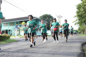 BIB: 693
                            <button type="button" onclick="openModal(5232967)" class="btn btn-primary btn-sm float-right btn-popup" data-toggle="modal" data-target=".modal-high-quality">
                        <i class="fas fa-shopping-cart"></i> Add to Cart
                    </button>
                                            <button type="button" onclick="isThisMe(5232967, true)" class="btn btn-success btn-sm float-right btn-popup btn-isme hidden" data-toggle="tooltip" data-placement="bottom" title="นี่คือรูปของคุณใช่ไหม คลิกที่นี่เพื่อเอาเข้าอัลบั้ม">
                        <i class="fas fa-plus"></i> Add to album
                    </button>
                    <button type="button" onclick="isThisMe(5232967, false)" class="btn btn-warning btn-sm float-right btn-popup btn-isnotme hidden">
                        <i class="fas fa-ban"></i> Remove from album
                    </button>