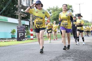 BIB: 0631, 0394, 
                            <button type="button" onclick="openModal(5234921)" class="btn btn-primary btn-sm float-right btn-popup" data-toggle="modal" data-target=".modal-high-quality">
                        <i class="fas fa-shopping-cart"></i> Add to Cart
                    </button>
                                            <button type="button" onclick="isThisMe(5234921, true)" class="btn btn-success btn-sm float-right btn-popup btn-isme hidden" data-toggle="tooltip" data-placement="bottom" title="นี่คือรูปของคุณใช่ไหม คลิกที่นี่เพื่อเอาเข้าอัลบั้ม">
                        <i class="fas fa-plus"></i> Add to album
                    </button>
                    <button type="button" onclick="isThisMe(5234921, false)" class="btn btn-warning btn-sm float-right btn-popup btn-isnotme hidden">
                        <i class="fas fa-ban"></i> Remove from album
                    </button>