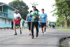 BIB: 675
                            <button type="button" onclick="openModal(5233212)" class="btn btn-primary btn-sm float-right btn-popup" data-toggle="modal" data-target=".modal-high-quality">
                        <i class="fas fa-shopping-cart"></i> Add to Cart
                    </button>
                                            <button type="button" onclick="isThisMe(5233212, true)" class="btn btn-success btn-sm float-right btn-popup btn-isme hidden" data-toggle="tooltip" data-placement="bottom" title="นี่คือรูปของคุณใช่ไหม คลิกที่นี่เพื่อเอาเข้าอัลบั้ม">
                        <i class="fas fa-plus"></i> Add to album
                    </button>
                    <button type="button" onclick="isThisMe(5233212, false)" class="btn btn-warning btn-sm float-right btn-popup btn-isnotme hidden">
                        <i class="fas fa-ban"></i> Remove from album
                    </button>