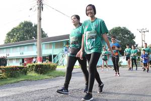 BIB: 0941
                            <button type="button" onclick="openModal(5232957)" class="btn btn-primary btn-sm float-right btn-popup" data-toggle="modal" data-target=".modal-high-quality">
                        <i class="fas fa-shopping-cart"></i> Add to Cart
                    </button>
                                            <button type="button" onclick="isThisMe(5232957, true)" class="btn btn-success btn-sm float-right btn-popup btn-isme hidden" data-toggle="tooltip" data-placement="bottom" title="นี่คือรูปของคุณใช่ไหม คลิกที่นี่เพื่อเอาเข้าอัลบั้ม">
                        <i class="fas fa-plus"></i> Add to album
                    </button>
                    <button type="button" onclick="isThisMe(5232957, false)" class="btn btn-warning btn-sm float-right btn-popup btn-isnotme hidden">
                        <i class="fas fa-ban"></i> Remove from album
                    </button>