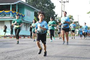 BIB: 378, 066
                            <button type="button" onclick="openModal(5232780)" class="btn btn-primary btn-sm float-right btn-popup" data-toggle="modal" data-target=".modal-high-quality">
                        <i class="fas fa-shopping-cart"></i> Add to Cart
                    </button>
                                            <button type="button" onclick="isThisMe(5232780, true)" class="btn btn-success btn-sm float-right btn-popup btn-isme hidden" data-toggle="tooltip" data-placement="bottom" title="นี่คือรูปของคุณใช่ไหม คลิกที่นี่เพื่อเอาเข้าอัลบั้ม">
                        <i class="fas fa-plus"></i> Add to album
                    </button>
                    <button type="button" onclick="isThisMe(5232780, false)" class="btn btn-warning btn-sm float-right btn-popup btn-isnotme hidden">
                        <i class="fas fa-ban"></i> Remove from album
                    </button>