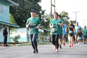 BIB: 661, 031
                            <button type="button" onclick="openModal(5232586)" class="btn btn-primary btn-sm float-right btn-popup" data-toggle="modal" data-target=".modal-high-quality">
                        <i class="fas fa-shopping-cart"></i> Add to Cart
                    </button>
                                            <button type="button" onclick="isThisMe(5232586, true)" class="btn btn-success btn-sm float-right btn-popup btn-isme hidden" data-toggle="tooltip" data-placement="bottom" title="นี่คือรูปของคุณใช่ไหม คลิกที่นี่เพื่อเอาเข้าอัลบั้ม">
                        <i class="fas fa-plus"></i> Add to album
                    </button>
                    <button type="button" onclick="isThisMe(5232586, false)" class="btn btn-warning btn-sm float-right btn-popup btn-isnotme hidden">
                        <i class="fas fa-ban"></i> Remove from album
                    </button>