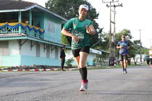 BIB: 450
                            <button type="button" onclick="openModal(5231918)" class="btn btn-primary btn-sm float-right btn-popup" data-toggle="modal" data-target=".modal-high-quality">
                        <i class="fas fa-shopping-cart"></i> Add to Cart
                    </button>
                                            <button type="button" onclick="isThisMe(5231918, true)" class="btn btn-success btn-sm float-right btn-popup btn-isme hidden" data-toggle="tooltip" data-placement="bottom" title="นี่คือรูปของคุณใช่ไหม คลิกที่นี่เพื่อเอาเข้าอัลบั้ม">
                        <i class="fas fa-plus"></i> Add to album
                    </button>
                    <button type="button" onclick="isThisMe(5231918, false)" class="btn btn-warning btn-sm float-right btn-popup btn-isnotme hidden">
                        <i class="fas fa-ban"></i> Remove from album
                    </button>