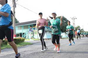 BIB: 0451
                            <button type="button" onclick="openModal(5232977)" class="btn btn-primary btn-sm float-right btn-popup" data-toggle="modal" data-target=".modal-high-quality">
                        <i class="fas fa-shopping-cart"></i> Add to Cart
                    </button>
                                            <button type="button" onclick="isThisMe(5232977, true)" class="btn btn-success btn-sm float-right btn-popup btn-isme hidden" data-toggle="tooltip" data-placement="bottom" title="นี่คือรูปของคุณใช่ไหม คลิกที่นี่เพื่อเอาเข้าอัลบั้ม">
                        <i class="fas fa-plus"></i> Add to album
                    </button>
                    <button type="button" onclick="isThisMe(5232977, false)" class="btn btn-warning btn-sm float-right btn-popup btn-isnotme hidden">
                        <i class="fas fa-ban"></i> Remove from album
                    </button>