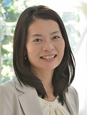荒井 真紀(あらい まき)氏