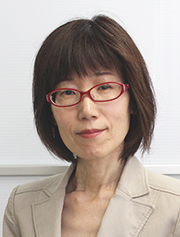 諌早 滋子(いさはや しげこ)氏