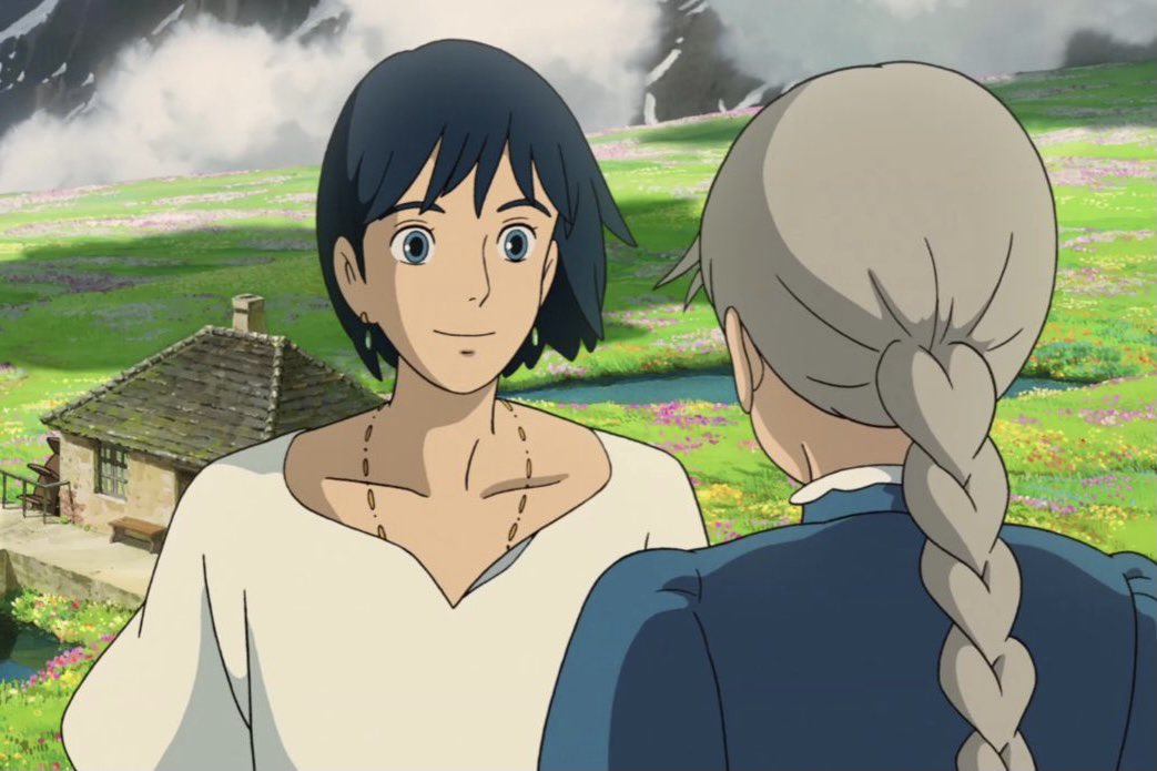 原作ではソフィーはおばあちゃんになったわけでなく、思い込みと自分自身の魔法の力で自分と周りには年寄りに見えるようになってるだけで強力な魔力を持つハウルにはずっと本来18歳の姿のソフィーに見えているって知ったあと観るとほんと尊い..... #ハウルの動く城 