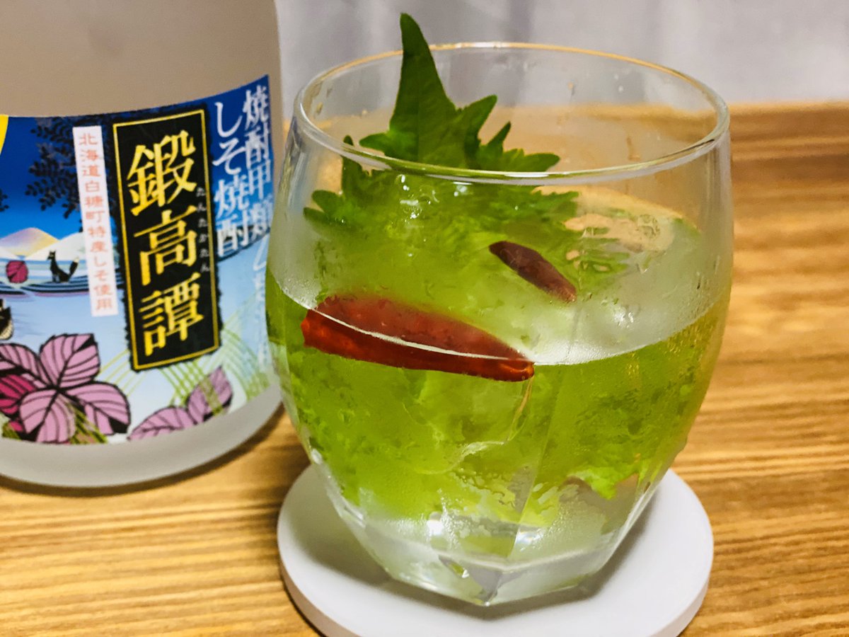 じめじめとした日に飲みたくなる金魚鉢のようなお酒「金魚」