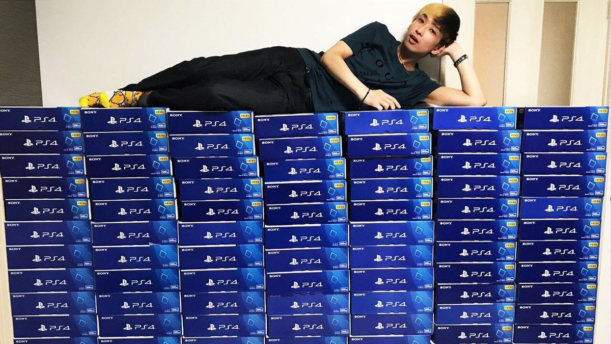 僕から皆さんに生きる希望として 「PS4 Pro」を 全員にプレゼントします