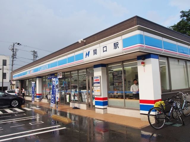 どう考えてもコンビニにしか見えない駅 