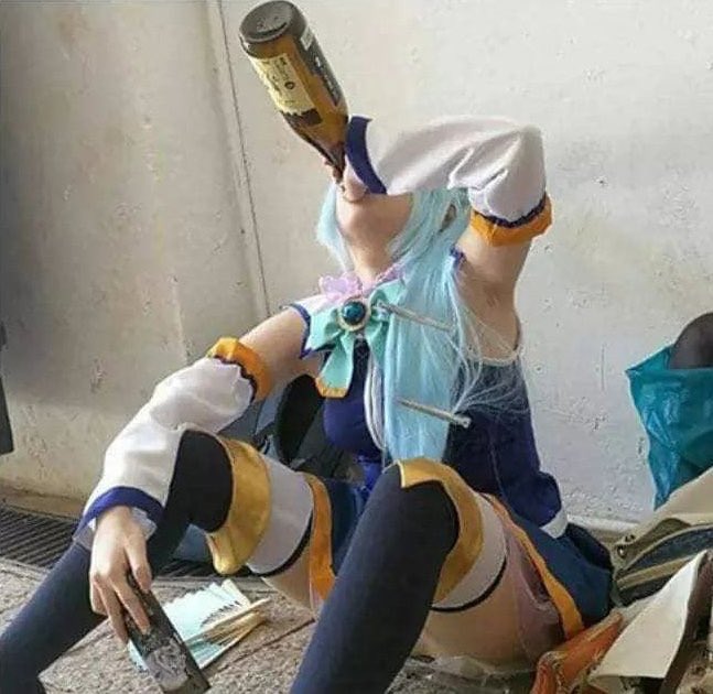 私、コスプレイヤーがふざけてキャラ崩壊注意って書いて投稿しているが恥ずかしながら少し決めている日本人よりも、海外のガチなコスプレイヤーが好きやわ 