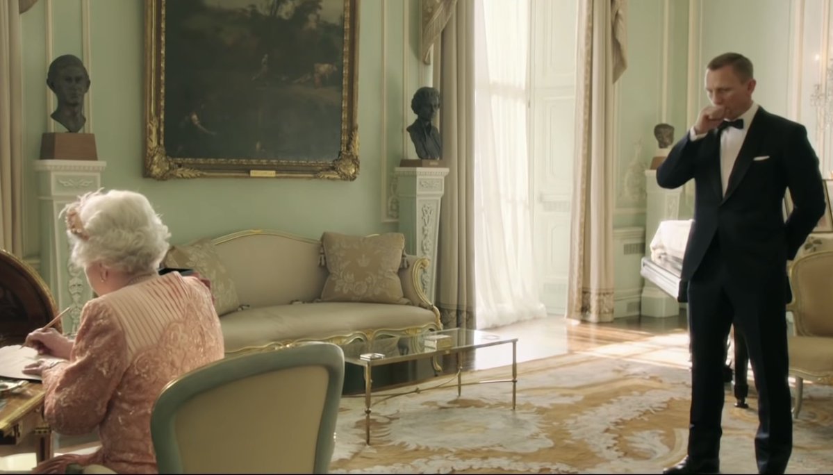 英国の象徴である女王陛下にダメ元で「オリンピックの開会式に007と共演してくれませんか