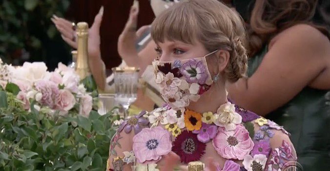 グラミーの方々のマスクを見て、こんなにマスクってときめきを抱けるんだと実感してる 