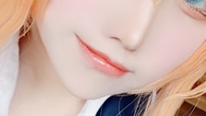 唇厚いのが嫌な方、、私と同じ悩みを抱えているレイヤーさん、、コンシーラーで全潰しよりも綺麗に口の形を見せる方法があります、、元々私は唇が分厚くてどうにもならなかったんですけど多少はマシに見えるかな〜と