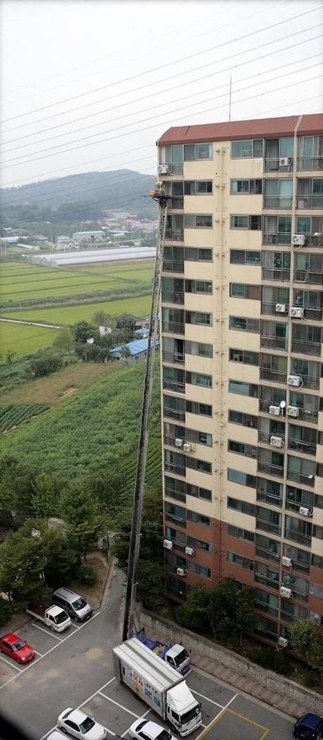 エアコン室外機取り付けヨシ！ 