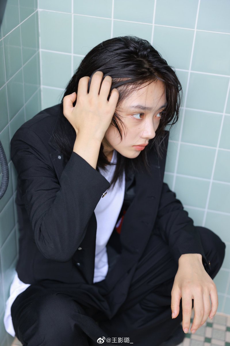 王影璐の学ラン写真バチくそ好みで泣いた 