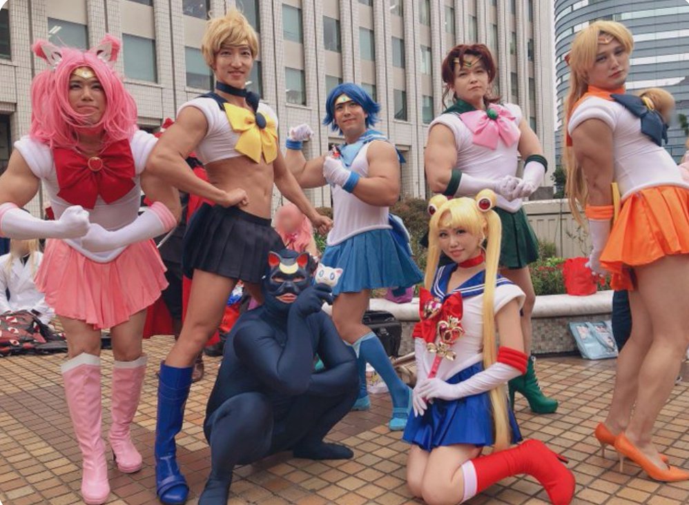 セーラムーン今日から公開…早くいかないきゃ 