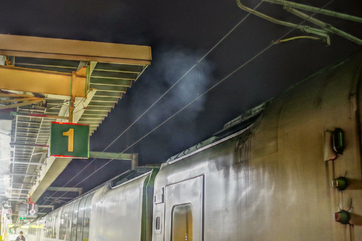 帰路に後ろから爆走してきたので福知山で撮影してたけどボロボロ過ぎん?? 