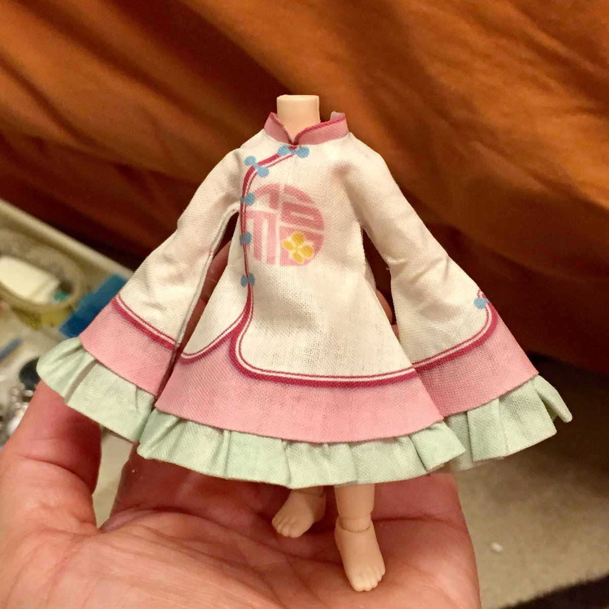 フリル部分のぐし縫いはしましたが、凄い