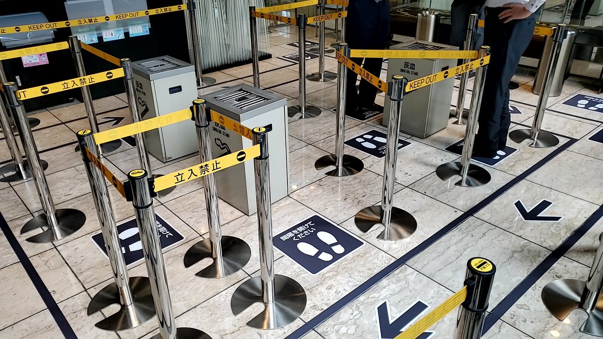 オフィスの喫煙所がようやく開放されたんだけど、中が思った以上にロケット団のアジトだった 