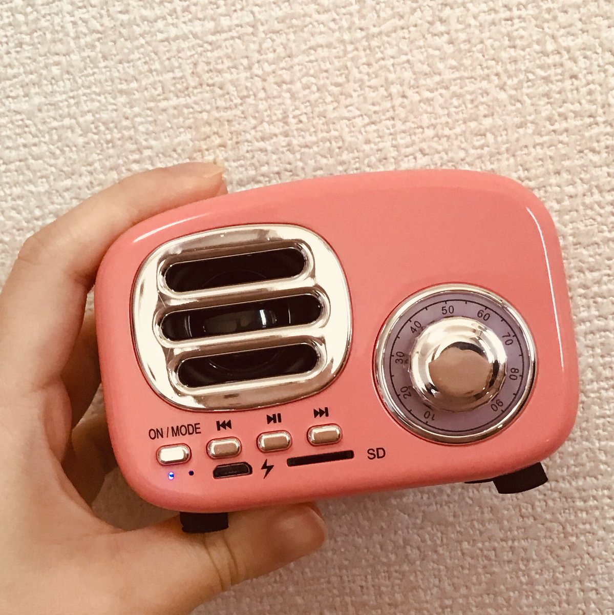 Bluetoothでスマホとつないで気軽に曲を聞けるようになって快適〜ツマミで音量調節できるの良い（700円） 