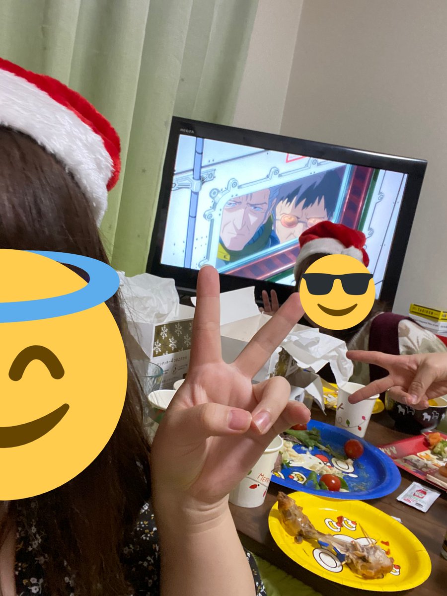 これはカヲルくんとツーショット撮ろうとしてタイミング間違えてゲンドウと冬月と写真を撮ってしまったクリスマスの時の写真です 