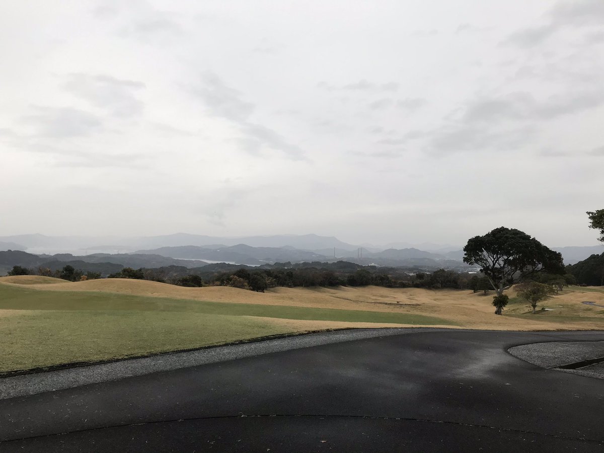 12月 スタジオに行けずドラムに触れていない… ゴルフは散々な結果で（天気も雨）心身共に冷え切りました🏌️‍♂️ 魂のこもったラーメン屋さんを発見しました