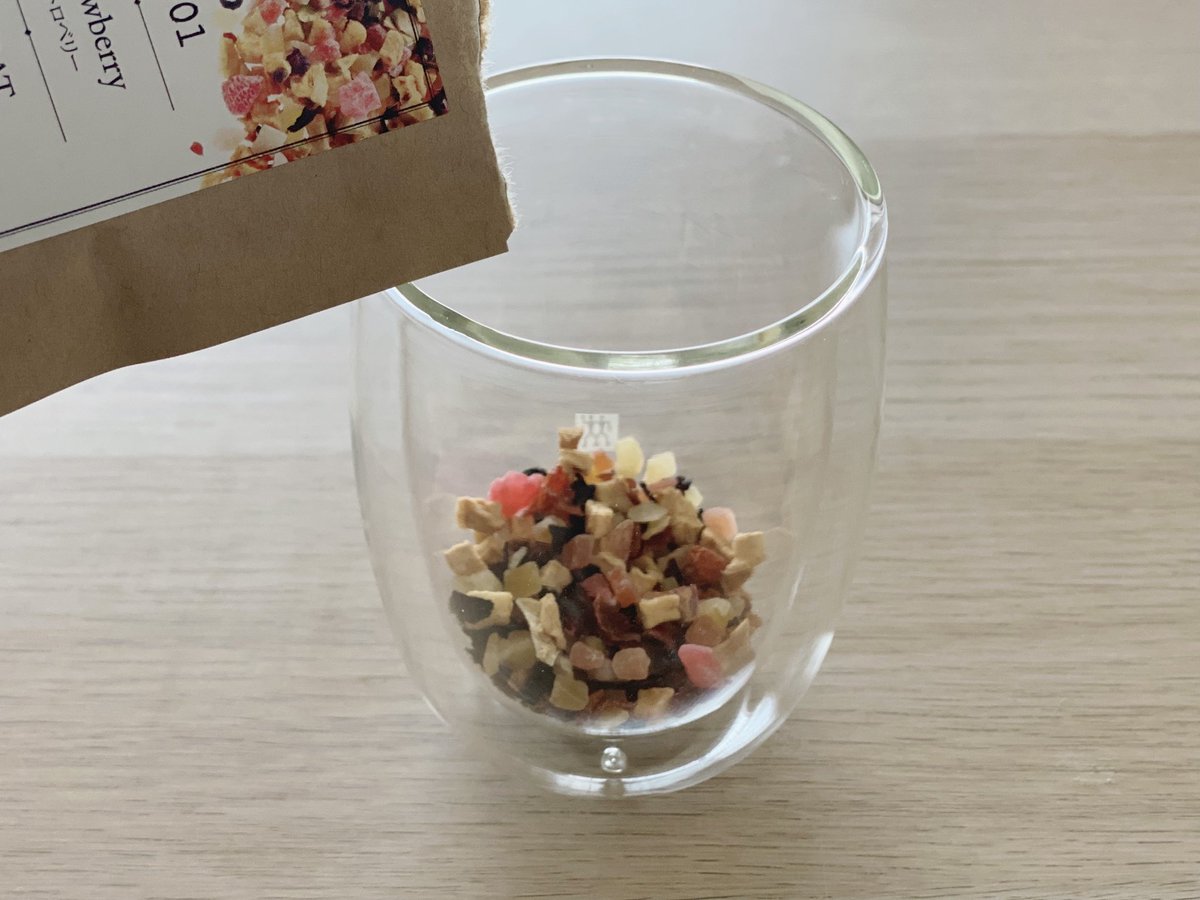 友だちがくれた食べられるお茶が新感覚すぎてハマってる