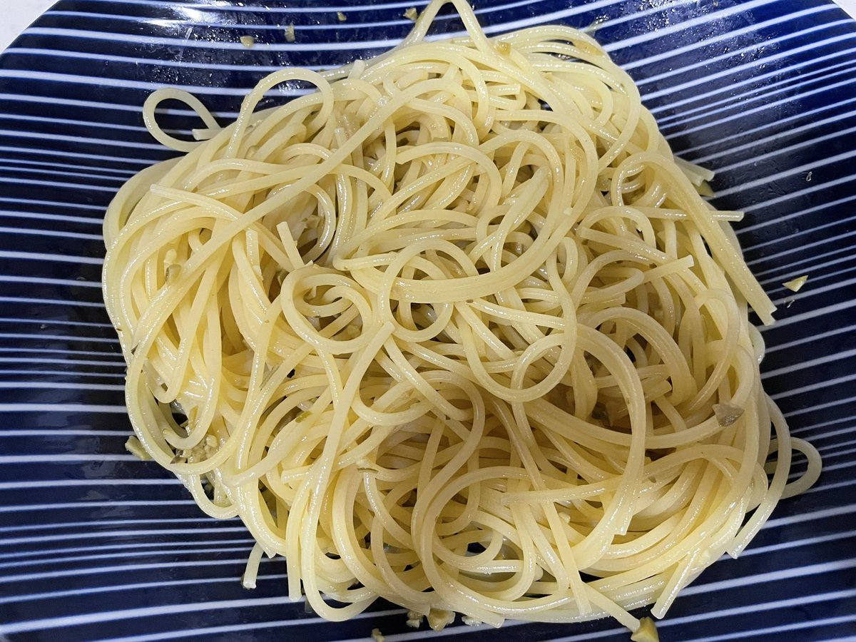 ヨメさんがカルディで買ったこれをパスタに絡めるとヤバいというのでやってみたら確かにヤバい