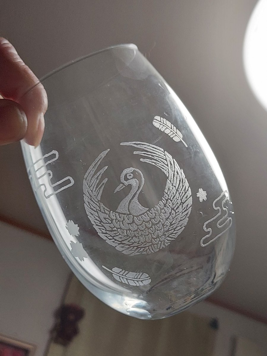 気を付けろ……本気になったオタクはなんでもするぞ…… (瞬殺で鶴さんグラス手に入らなくて再販決まる前に転売ヤーから買うのだけは嫌だと妹が自分で作りました) 