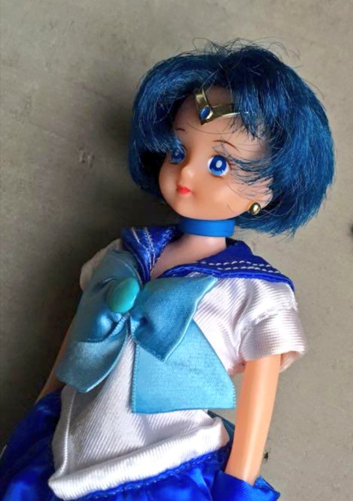1994年のレイアース放映時に発売された、このドールは画期的だった