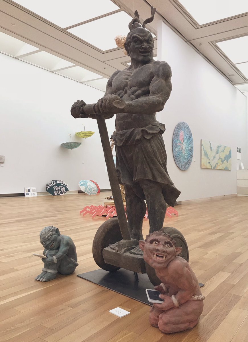 たくさんの反応をいただけて驚き倒していますが、すっごく嬉しいです☺️ありがとうございます🙇‍♂️ バズったら宣伝していいよって誰かが言っていたので、過去作品もぜひ💦 セグウェイに乗った仁王さんとiPhoneを弄る無邪気な邪気です